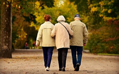 Traceur GPS senior : quel GPS pour personne âgée choisir ?