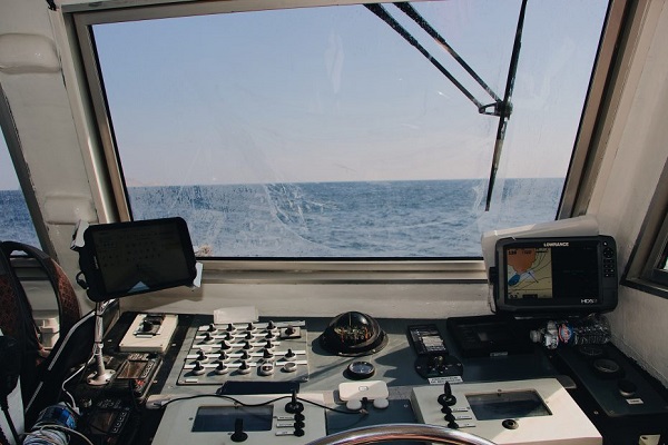 GPS marine : notre guide pour choisir le bon GPS pour bateau